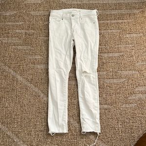 White Levi skinny jeans